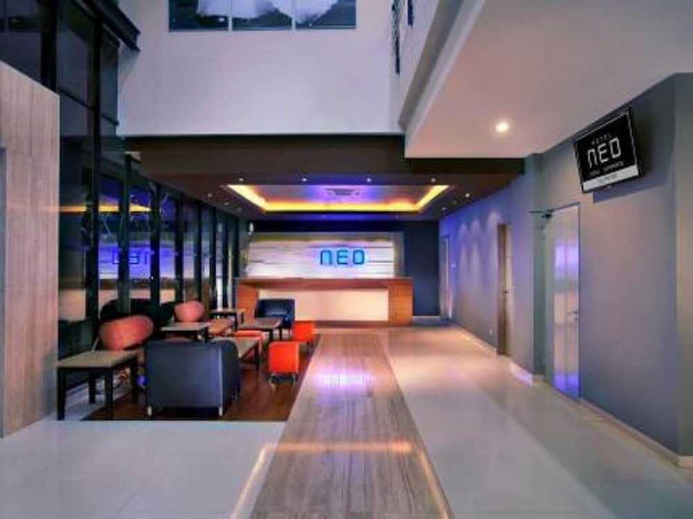 Hotel Neo Candi Simpang Lima - Semarang By Aston Exterior photo