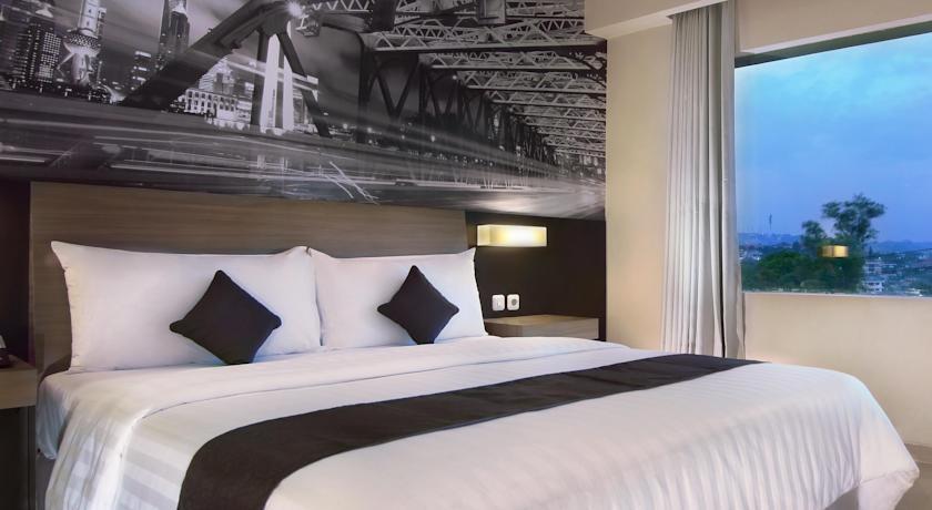 Hotel Neo Candi Simpang Lima - Semarang By Aston Exterior photo