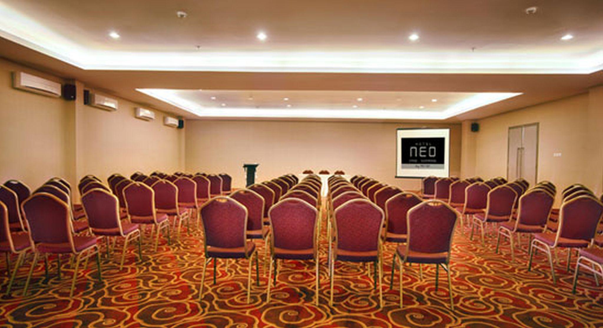 Hotel Neo Candi Simpang Lima - Semarang By Aston Exterior photo