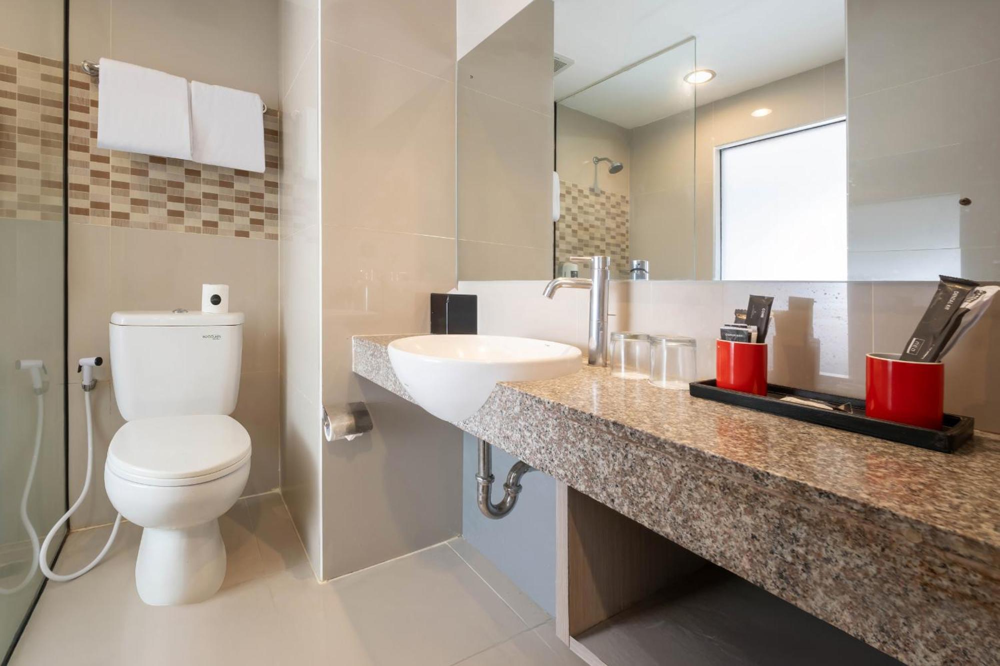 Hotel Neo Candi Simpang Lima - Semarang By Aston Exterior photo