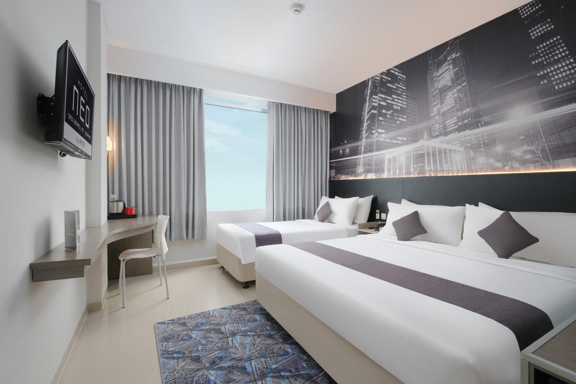 Hotel Neo Candi Simpang Lima - Semarang By Aston Exterior photo
