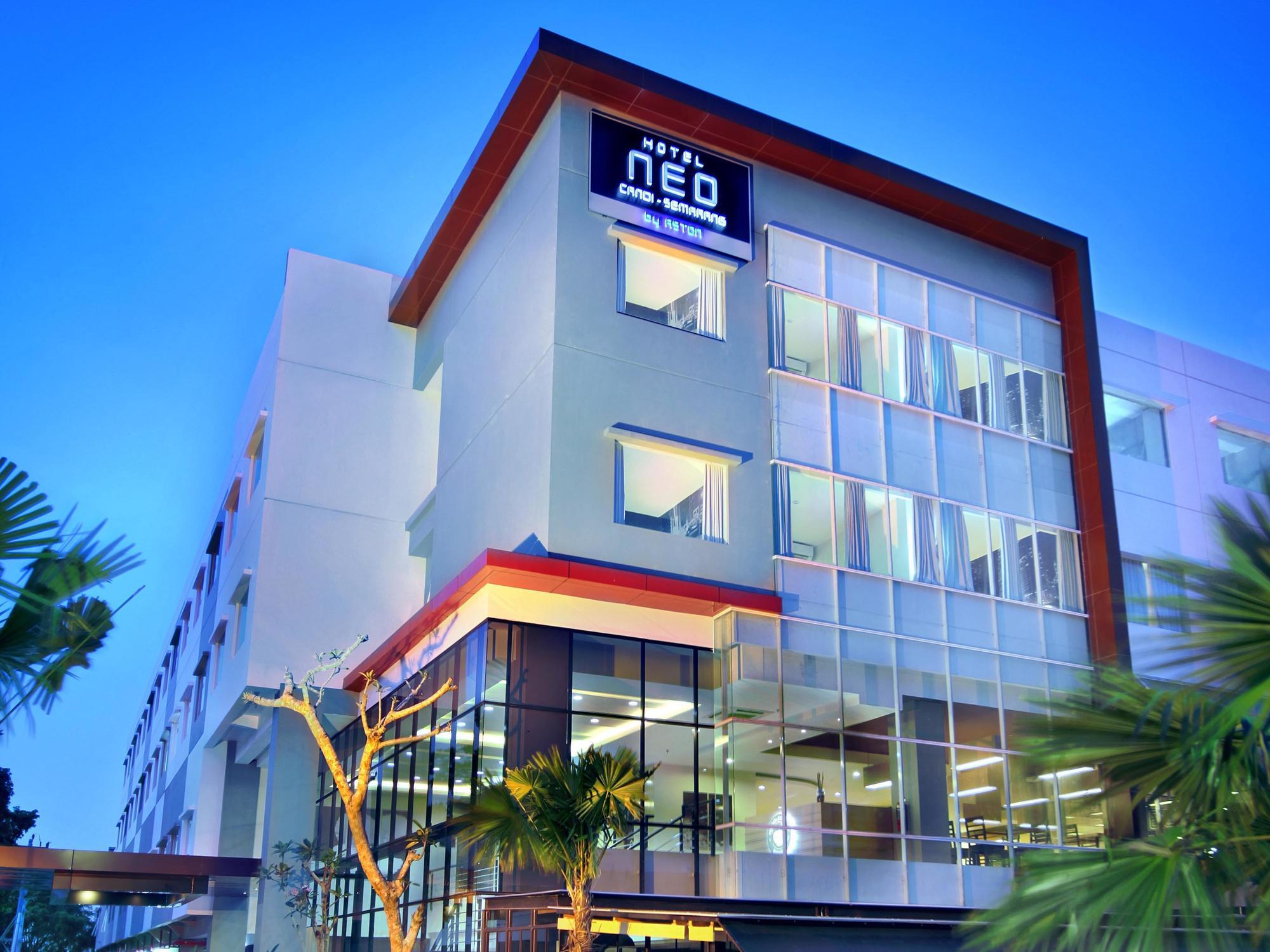 Hotel Neo Candi Simpang Lima - Semarang By Aston Exterior photo