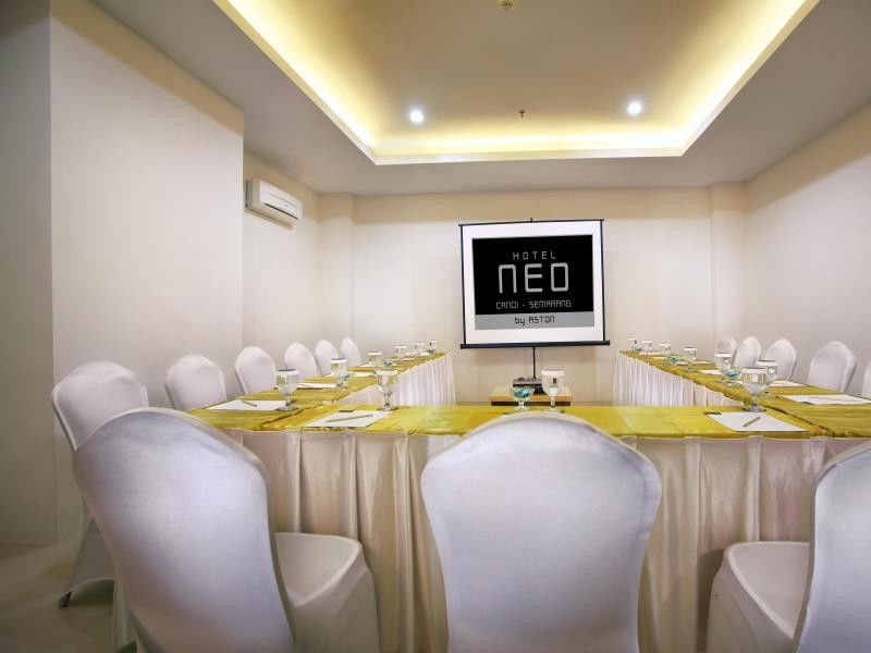 Hotel Neo Candi Simpang Lima - Semarang By Aston Exterior photo